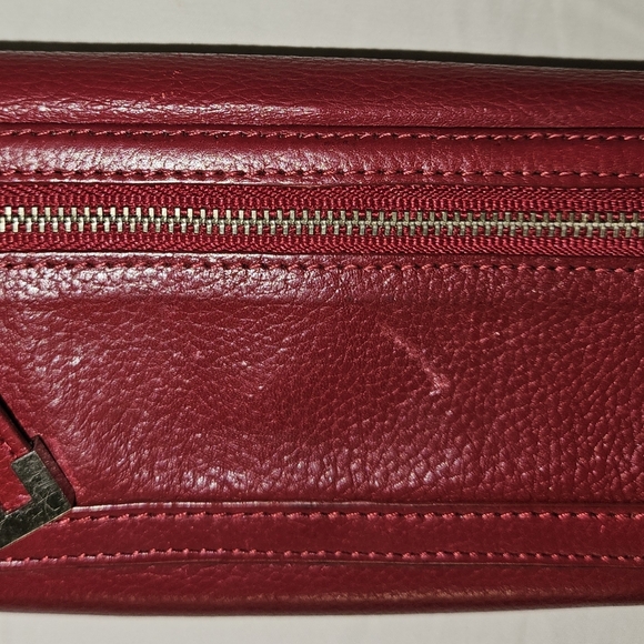 Talbots Genuine leather red wallet, paisley print non-smoke home - Picture 9 of 16